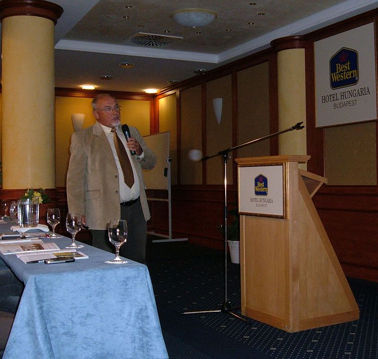 Dr. Mecseky László