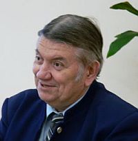 Dr. Vértes László